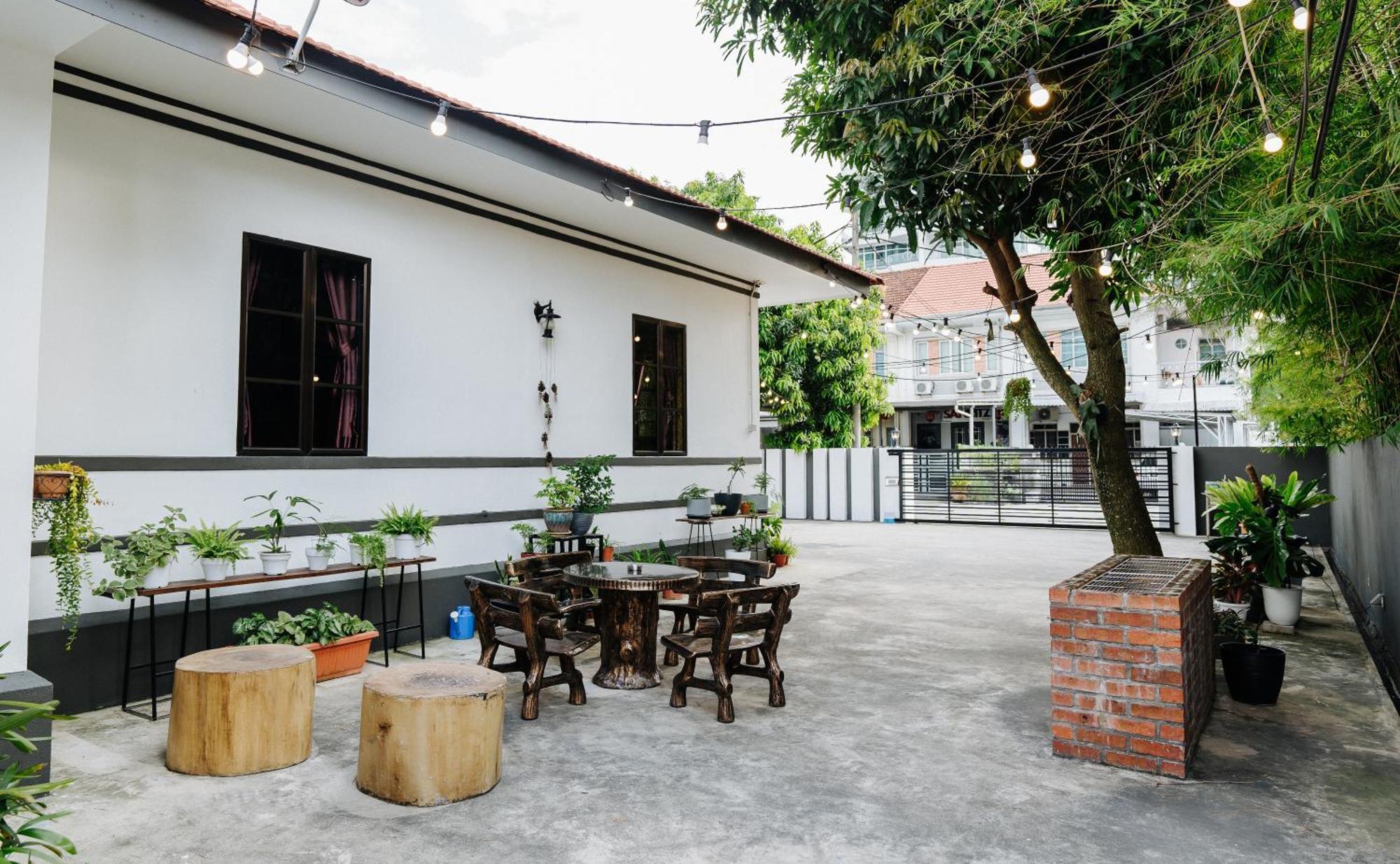 Wang'S Bnb 4 Bedrooms Villa George Town Extérieur photo